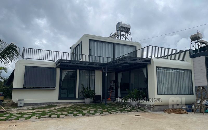 mẫu nhà bê tông đúc V01 làm biệt thự nhà vườn